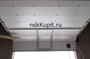 Калитка на секционные ворота